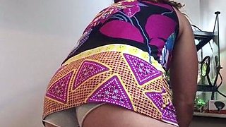 amateur lovebi flashing ass on live webcam