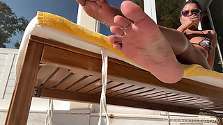 Foot Ignore by the Pool POV