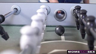 Seduction smut with explosive Ryan Keely and Will Pounder from Moms Teach Sex