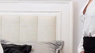 I Fucked My Boss and He Got Me Pregnant but His Wife Doesn't Know