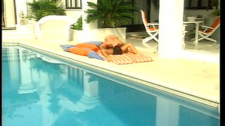 Anal threesome in swimming pool