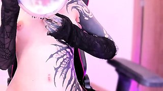 Amateur Webcam Teen Flashes Masturbates