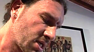 In the Cabin the Young People Each Other(film)