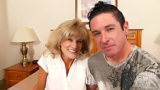Jessica May And Carrie Cruise Share A Hot Guys Cock In Old Porn Movie