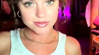 Love Chat Big Boobs Brunette Masturbating For Cam