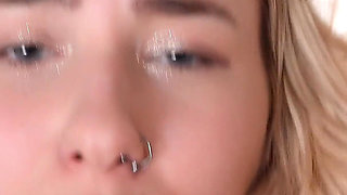 Bella Mur Removes Condom and Begs for Creampie to Get Pregnant