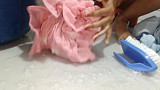 Bathing Village Bhabhi Sexy