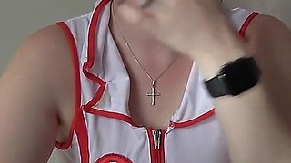 Examination by Dr. Anna Humiliates a Small Dick in French