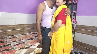 Desi Beautiful Bhabhi Calls the Neighbor's Brother-in-law to Her Bedroom and Fucks Him