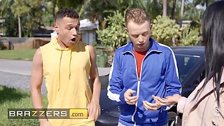 BRAZZERS - Fortunate Jimmy Falls In Lust With Jennifer White & Completes Up Having A three way With Her & His Sister Harley King
