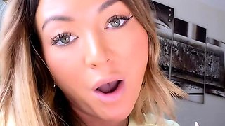 Solo girls masturbate until orgasm for