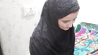 Muslim girl ko paise dekar jabar dasti pela