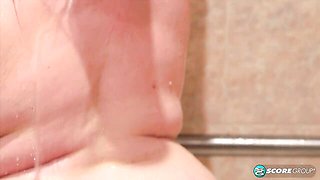 XL Girls featuring Harley Ann's solo action