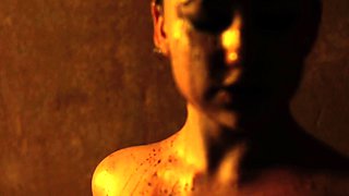 Dissolute piss fetish fingers her erotic pearl