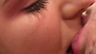 Skinny girl Cassidy Morgan seduce to fuck after first spring break party