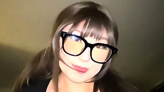 Big boob brunette masturbates on webcam