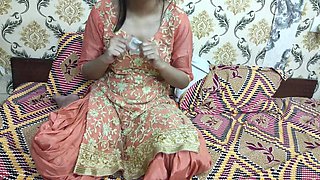 Indian Step Mom Pee Pissing XXX Video Clear in Hindi Voice