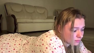 Jucielussie Masturbate pussy and nipple clamps