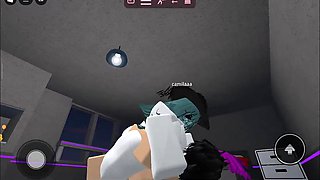 Vaquera cabalga buena polla en Roblox condo