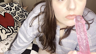 Thick virgin does ass to mouth with her dildo