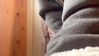 Pissing Pussy on the Toilet Sexy Hana Chan Cute Girl Petite