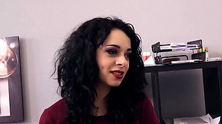 Bums Buero - Sex at the office with German brunette and boss
