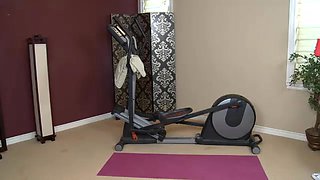 Hairy girl Veronica Snow strips at her home gym - WeAreHairy