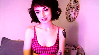Brunette Couch Webcam Solo Fun Masturbating