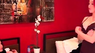 OnlyFans - Zoey Di Giacomo And Jennifer White Threesome
