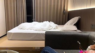 杏吧卡尔 - 一個女學生身體柔軟皮膚滑滑的