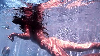 Reality european amateur sucks cock for cash outdoors