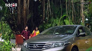 Indian MILF Explores Episode Car With Handjob Passion