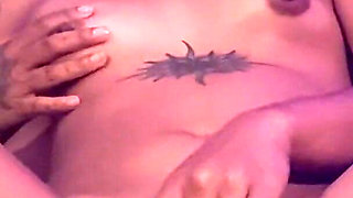 I Play with My Clitoris with a Happy Ending