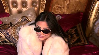 Big tits Fernanda Pacheco passion posing