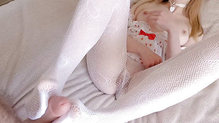 Romantic sex with a cute girlfriend in white pantyhose, oh yeah, her pussy is so tight