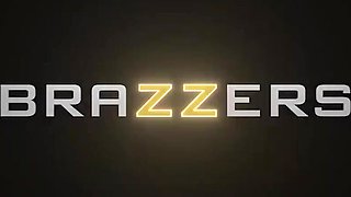 Whore brunette wife getting double penetrated right behind her cuck's back