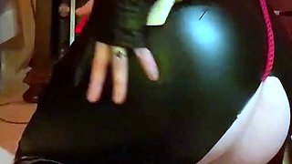 Sexy hottie Anetta Keys enjoys a solo toy masturbation