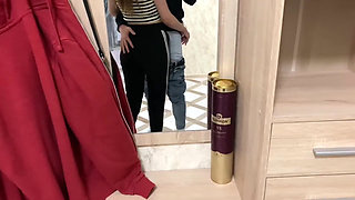 I Met My Young Neighbor in the Elevator and Sucked His Dick
