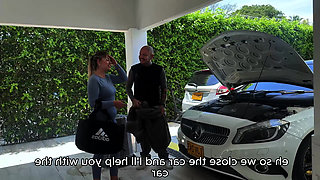 Colombian Woman Cheats on Her Husband with the Mechanic Just Before Leaving for the Gym