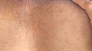 MILF Knows How to Open Her Ass for the Eater