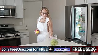 screw the pie, fuck me!": stepmom catches her sonnie in a desperate kitchen activity with a dessert