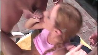 Whorish school dame offers all her crevasses for outdoor dual porking