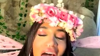 Laura Saenz Blowjob With Cumshot In Costume POV