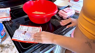 Lola Cheeks A Blonde Step Daughter Learns The Art Of Cream