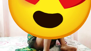 Sxei  hot🔥 bhabhi apne bur ki Pyas bujhate Waqt Koi Aaya