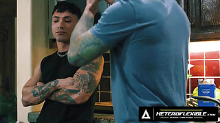 HETEROFLEXIBLE - Mischievous Siren Santiago Seduces Lonely Stepdad Derek Kage For A Good BREEDING