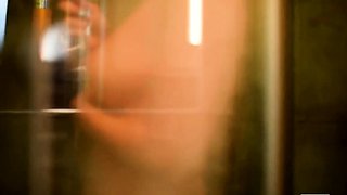College teen babe squirts in the shower