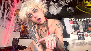 Glitterqueen1999 Ties Her Nose with Rope, Pig Nose Fetish, Deepthroat Cock Sucking Spit Fetish Long Tongue Goth Fetish