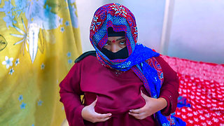 Arab Hotel BBW Maid Was Horny in Saudi Arabia & I See Her Big Ass & Big Tits & Start Masturbat