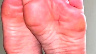 Ivys Feet - Stinky Feet Smother Joi Humiliation - Ivys Feet